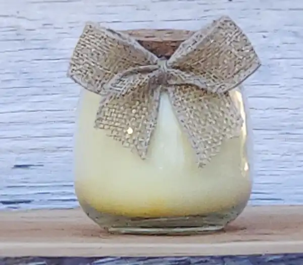 Honeysuckle scent candle